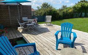 Maison de village avec jardin 15mn des plages, wifi, 2 chambres, jardin